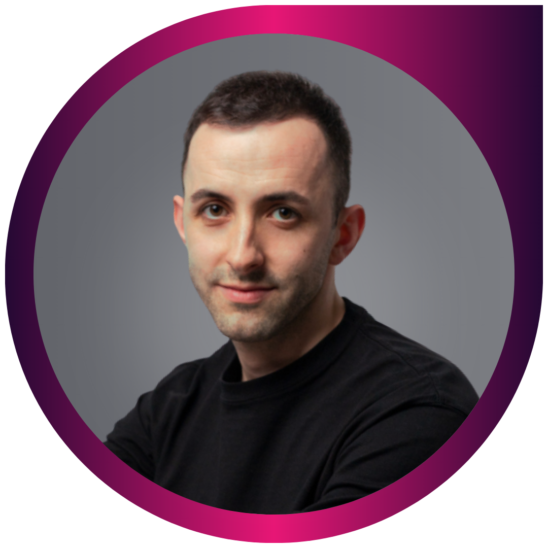 Zespół dais. Maksym - Social Media Specialist.